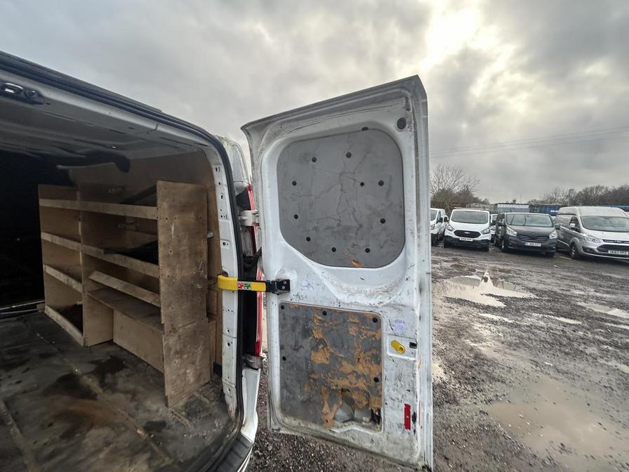 2017 Ford Transit Custom – Model: Transit Custom 270 Limited – PN67WWX