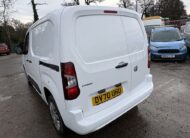 2020 Vauxhall Combo – Model: Combo 2300 Sportive S/S – DV70UHU