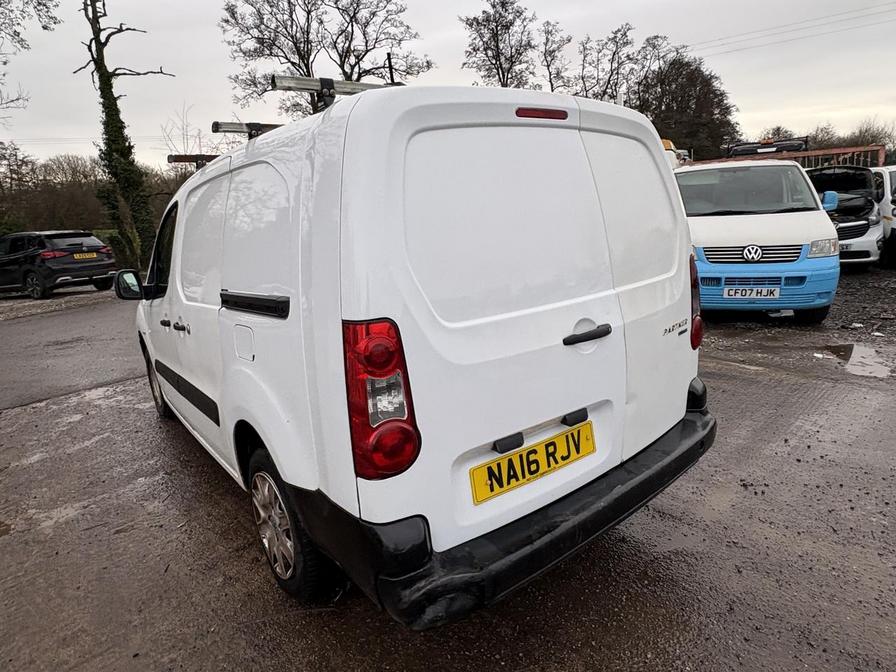 2016 Peugeot Partner – Model: Partner 750 SE L2 Blue HDi – NA16RJV