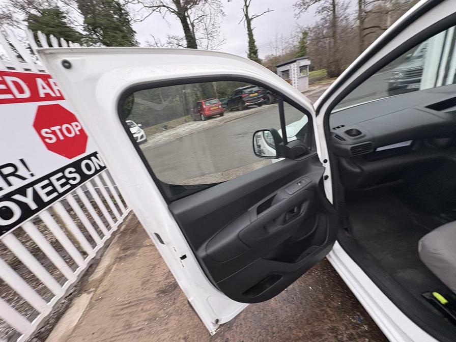 2020 Citroen Berlingo – Model: Berlingo 650 Enterprise Blue HDi S/S – LB70LZV