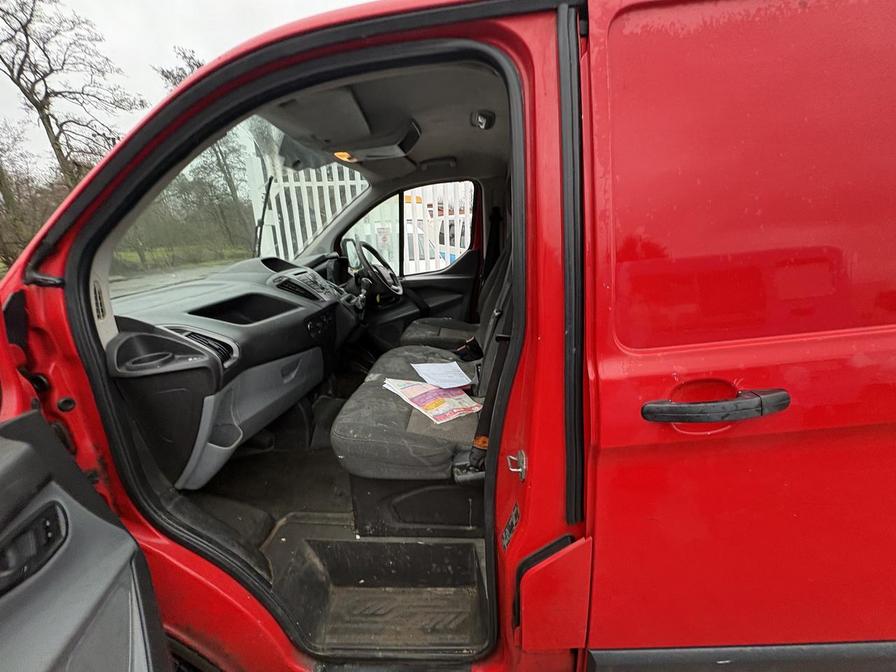 2015 Ford Transit Custom – Model: Transit Custom 270 E-Tech – GK65EZZ