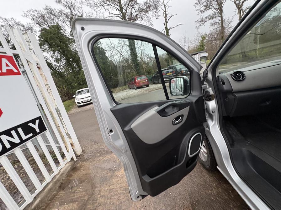 2018 Renault Trafic – Model: Trafic LL29 Sport Energy dCi – HY18ULS