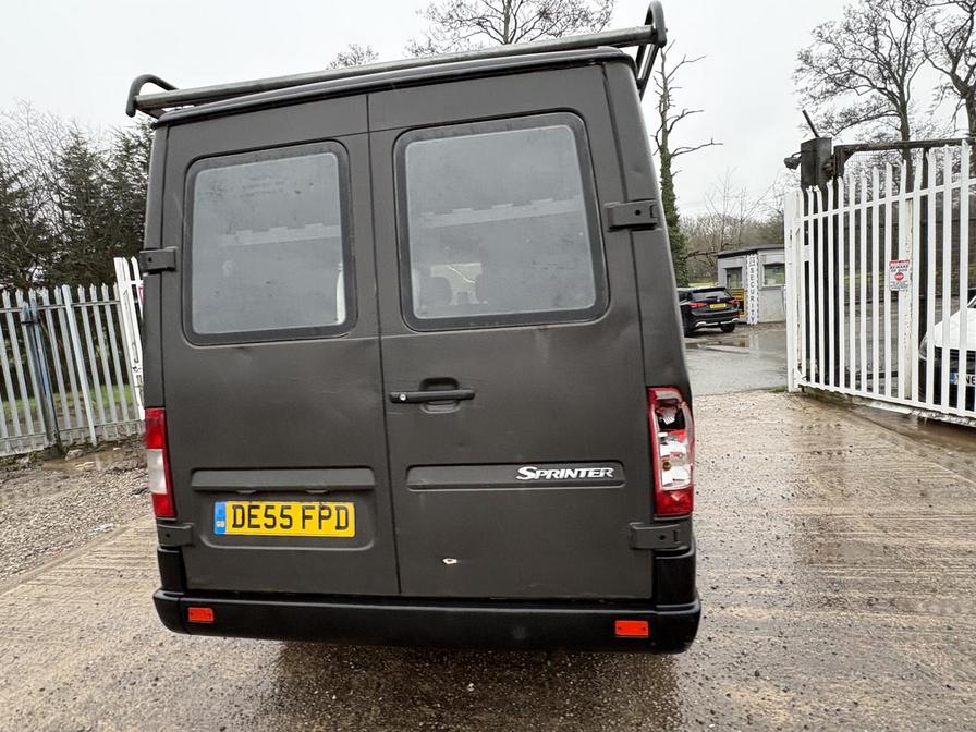 2005 Mercedes-Benz Sprinter – Model: Sprinter 208 CDI SWB – DE55FPD
