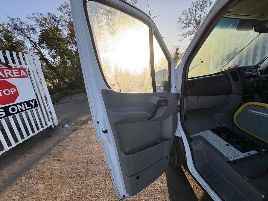 2006 Mercedes-Benz Sprinter – Model: Sprinter 311 CDI MWB – BT56GLY