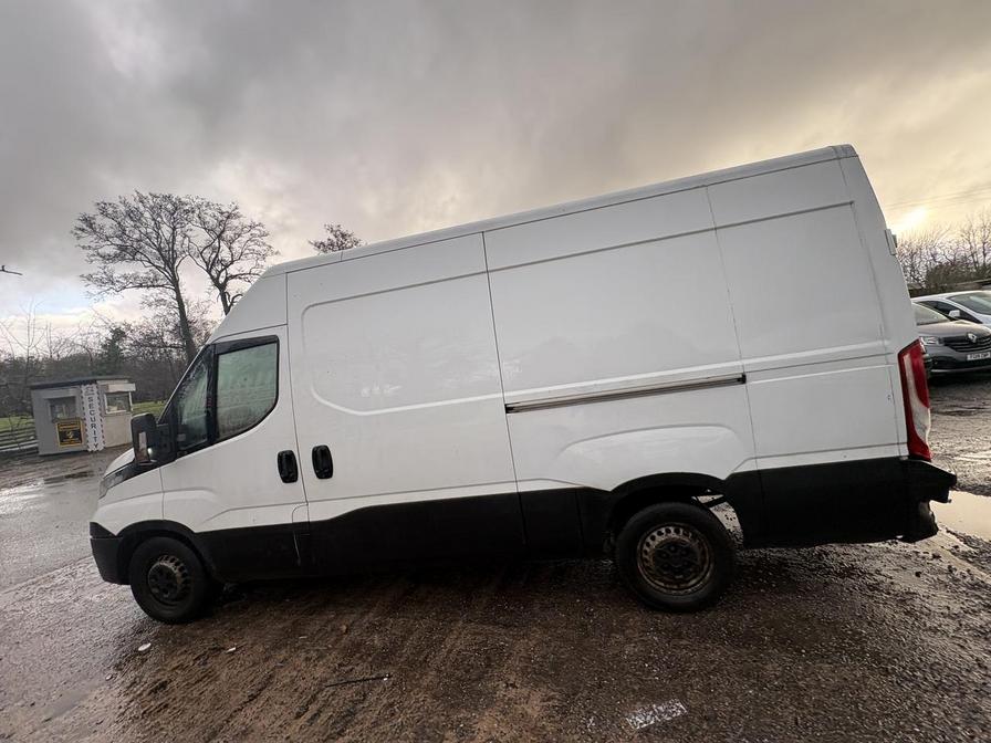 2015 Iveco Daily – Model: Daily 35S13 MWB – HN15WZS