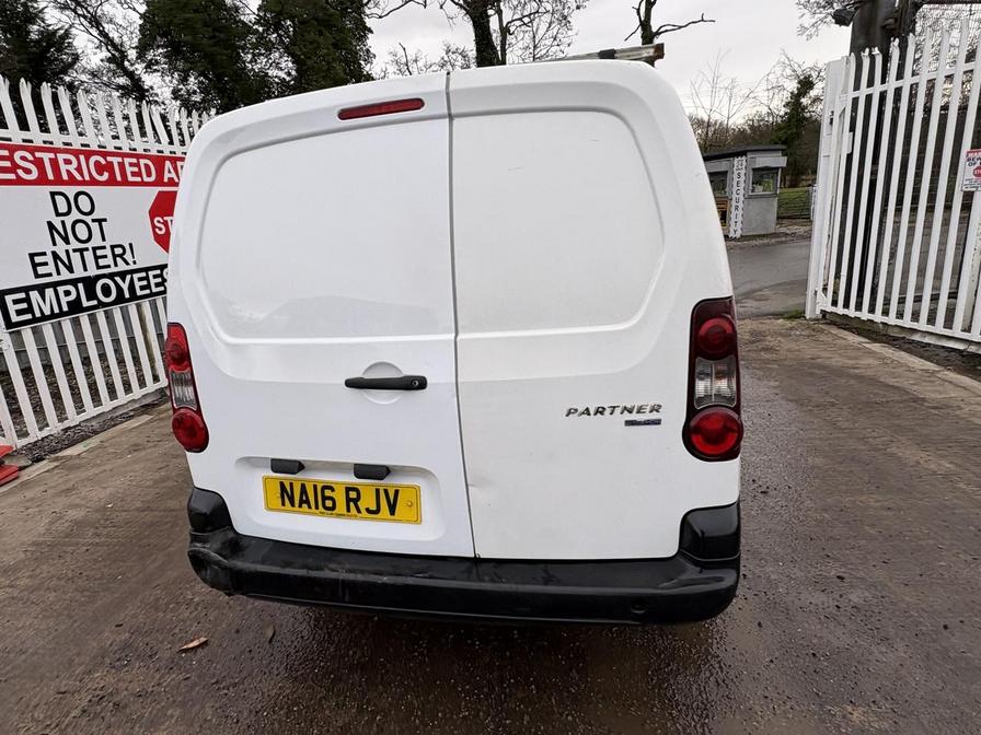 2016 Peugeot Partner – Model: Partner 750 SE L2 Blue HDi – NA16RJV