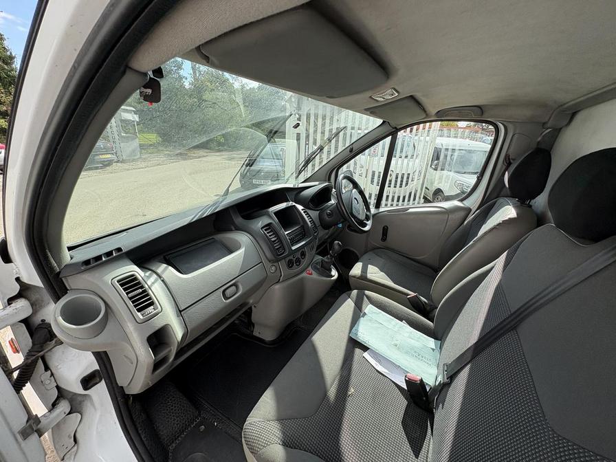 2011 Vauxhall Vivaro – Model: Vivaro  2700 CDTI SWB – YS60OHX