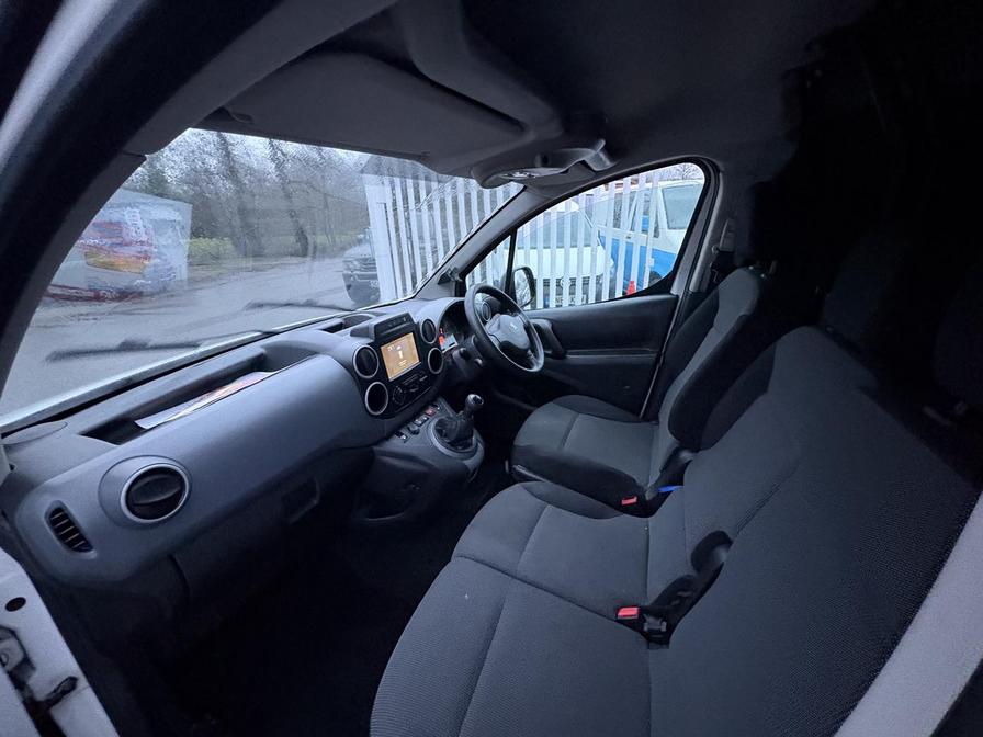 2017 Peugeot Partner – Model: Partner Professional L1 Blue HDi – OU17WHE