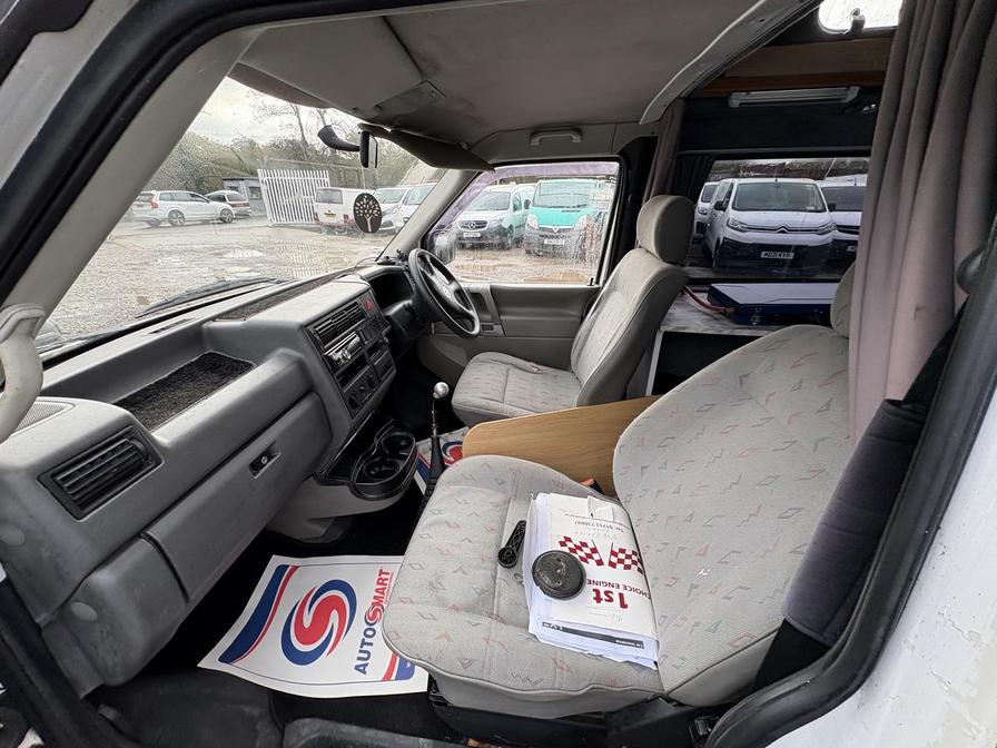 1999 Volkswagen Transporter – Model: Transporter TDI SWB – V247KAM