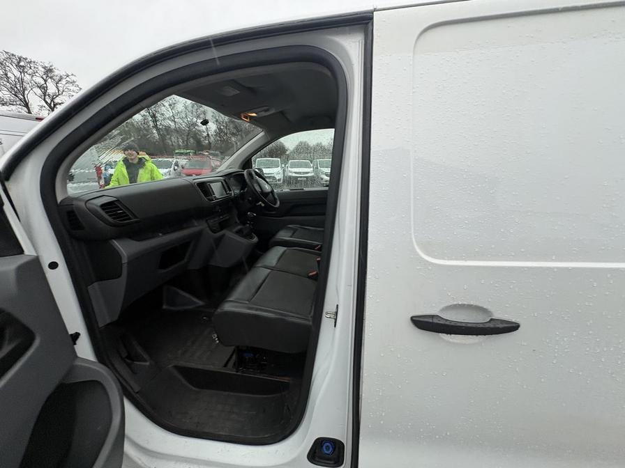 2017 Citroen Dispatch – Model: Dispatch 1400 Enterprise Blue HDi S/S – BX67HKM