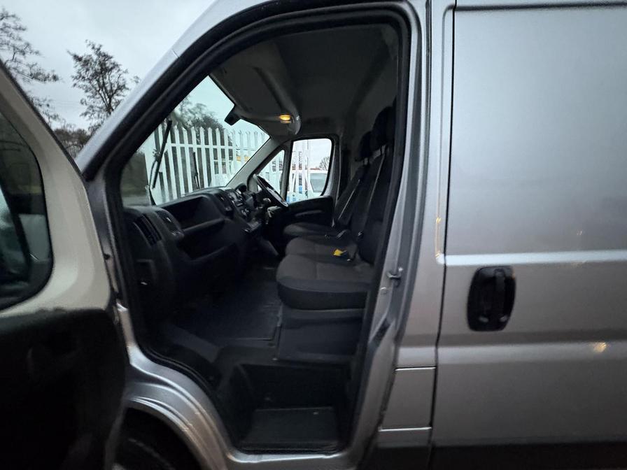 2022 Vauxhall Movano – Model: Movano L2H2 F3500 Dynamic TD S/S – YE22OKP