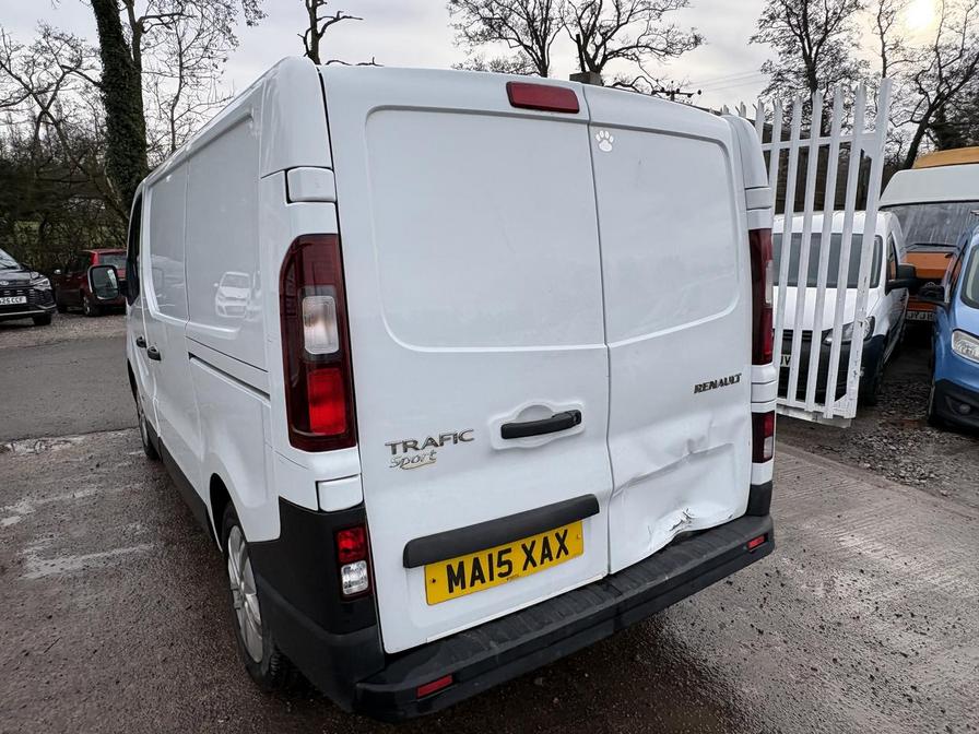 2015 Renault Trafic – Model: Trafic SL27 Sport DCI – MA15XAX