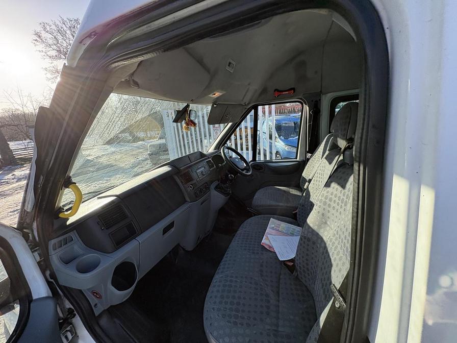 2008 Ford Transit – Model: Transit 100 17-Seat RWD – DK08DNK