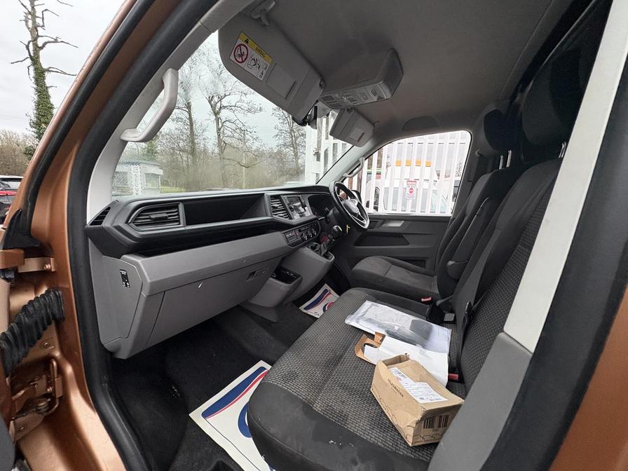 2021 Volkswagen Transporter – Model: Transporter T28 HighLine TDI – VE71EGJ