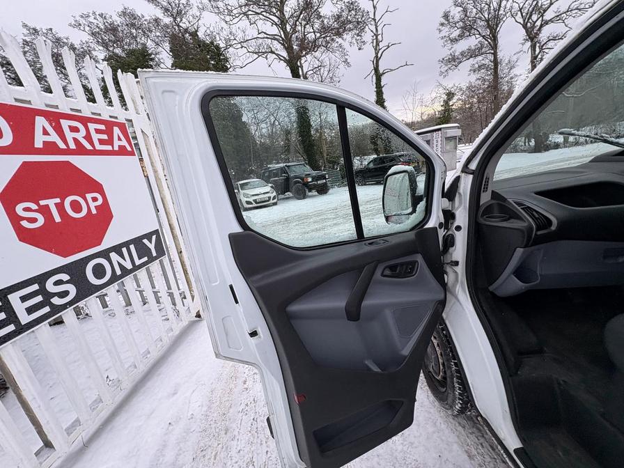 2015 Ford Transit Custom – Model: Transit Custom 270 E-Tech – LX15NSU