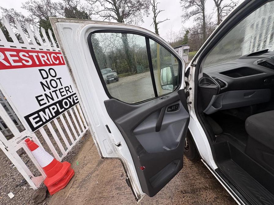 2014 Ford Transit Custom – Model: Transit Custom 290 E-Tech – MJ14KVR