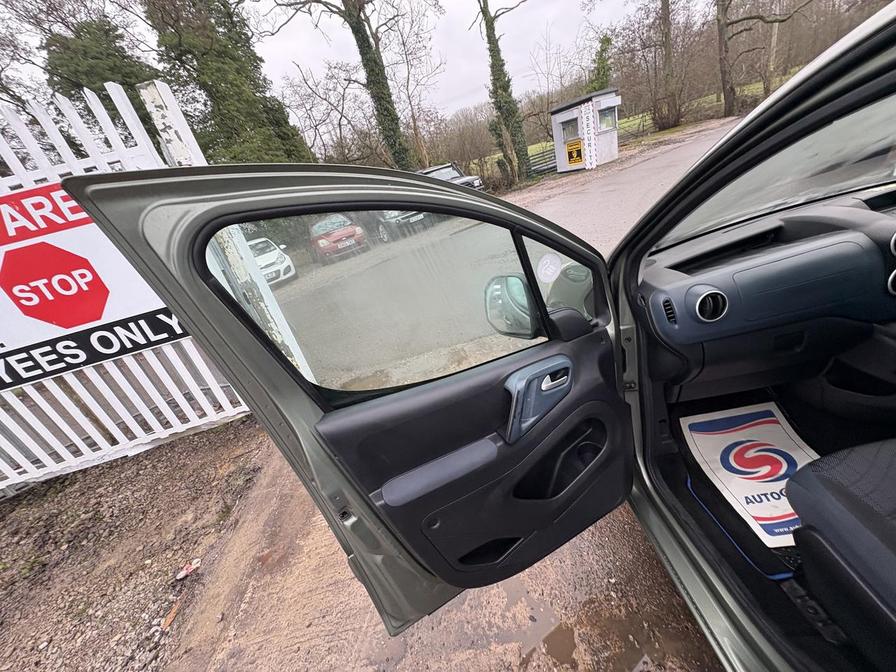 2008 Peugeot Partner Tepee – Model: Partner Tepee S HDi 75 – WN58EOB