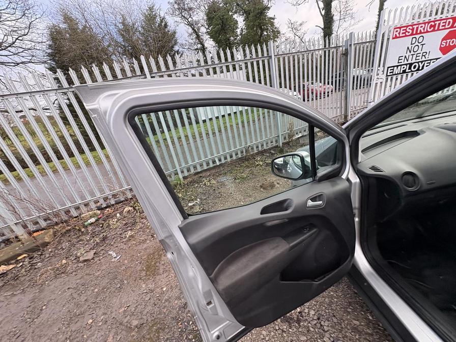 2017 Ford Transit Courier – Model: Transit Courier Trend TDCI – ML67VBO