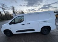 2020 Vauxhall Combo – Model: Combo 2300 SportIVE TD S/S – FD70LXU
