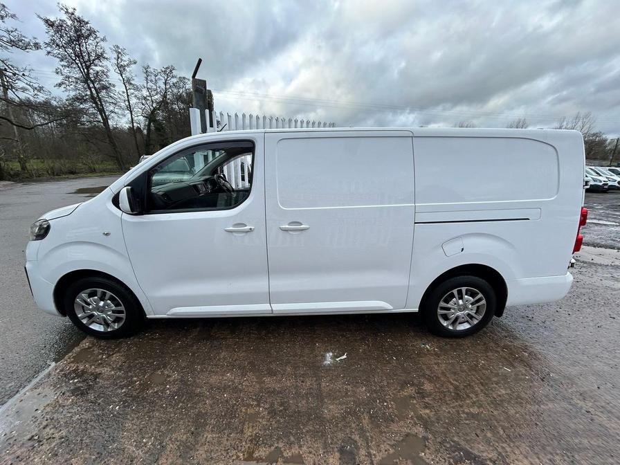 2021 Vauxhall Vivaro – Model: Vivaro 2900 Sportive S/S – DV21HDU
