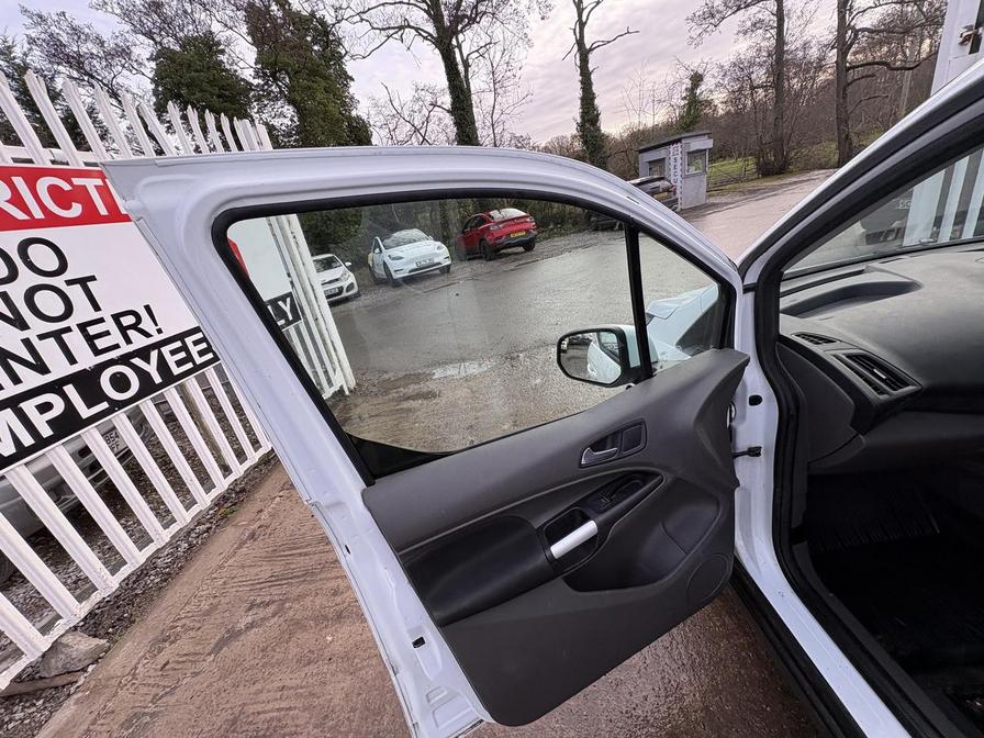 2019 Ford Transit Connect – Model: Transit Connect 240 Limited TDCi Auto – RY68OJD