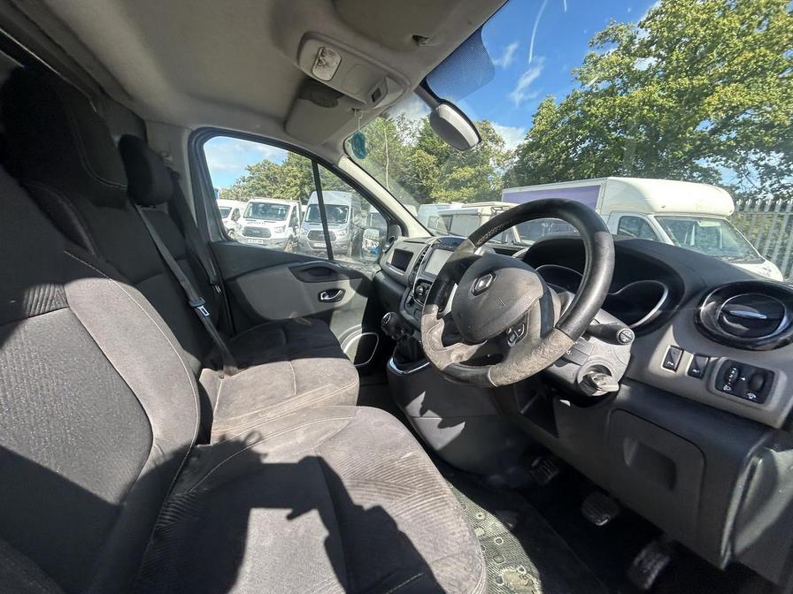 2017 Renault Trafic – Model: Trafic LL29 Sport Nav dCi – HT17GSY