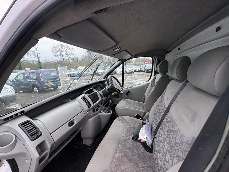 2005 Vauxhall Vivaro – Model: Vivaro 2900 DI SWB – FE55VLP