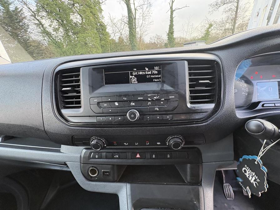 2020 Vauxhall Vivaro – Model: Vivaro 2700 Edition S/S – DL69YJO