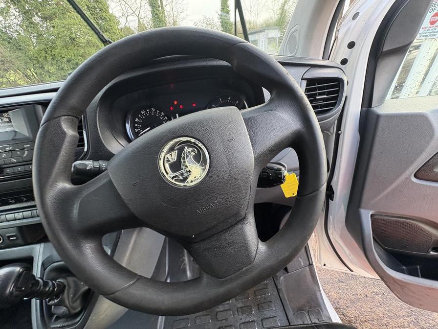 2020 Vauxhall Vivaro – Model: Vivaro 2700 Edition S/S – DL69YJO
