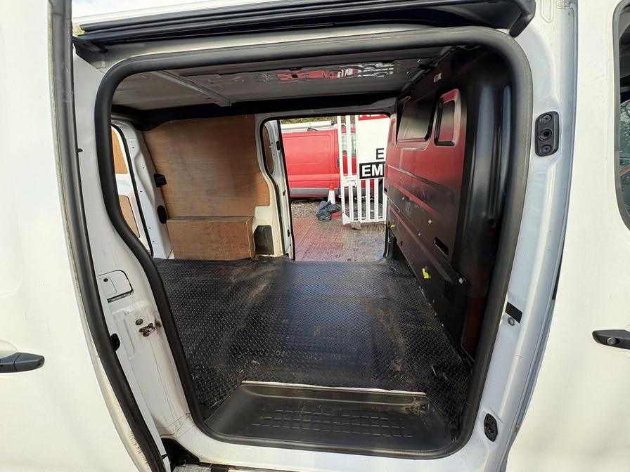 2018 Peugeot Expert – Model: Expert Professional Standard Blue HDi – SL18NPX