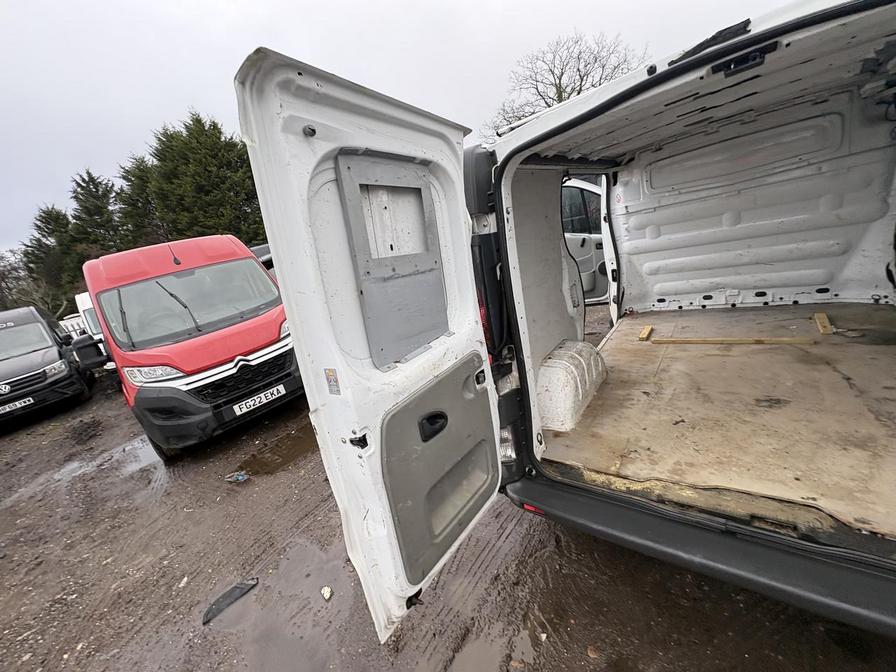 2005 Vauxhall Vivaro – Model: Vivaro 2900 DI SWB – FE55VLP