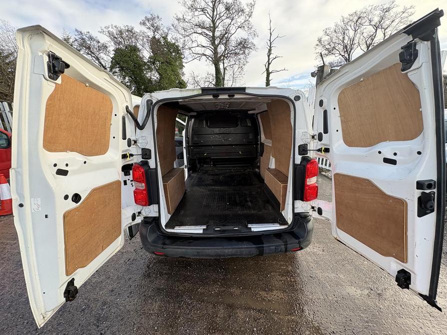 2018 Peugeot Expert – Model: Expert Professional Standard Blue HDi – SL18NPX