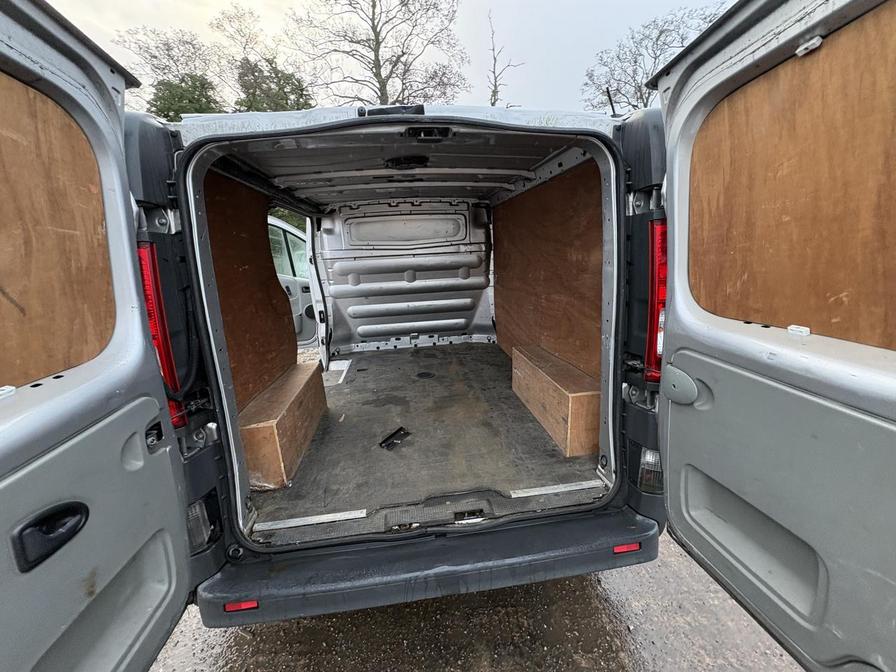 2013 Vauxhall Vivaro – Model: Vivaro 2700 CDTi 89 SWB – FP62UYT