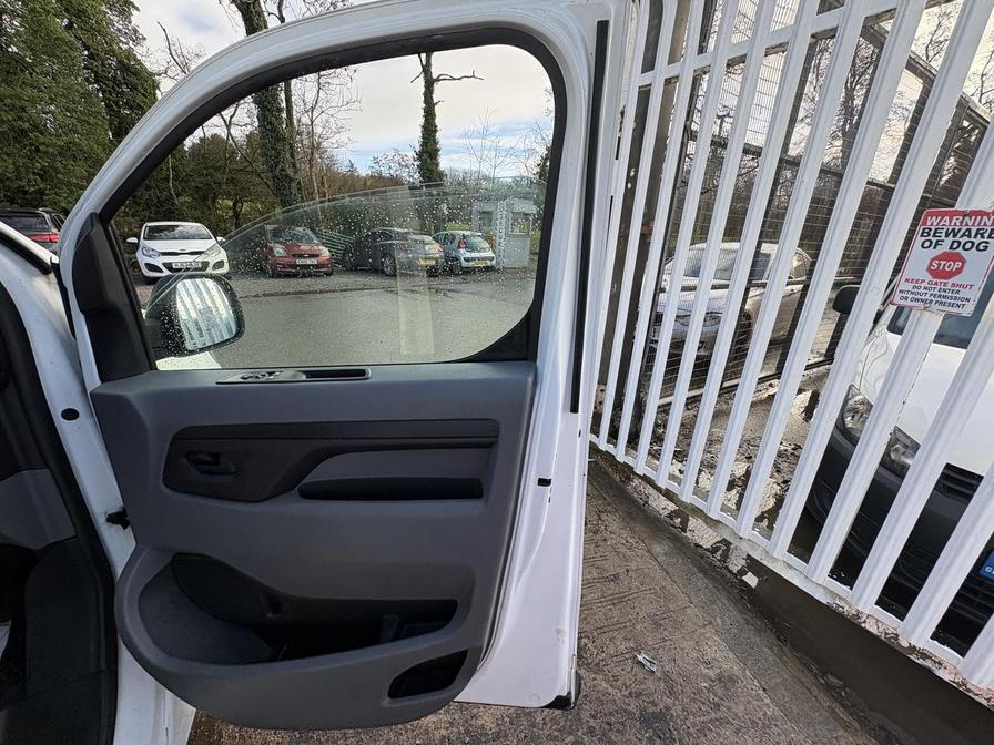 2018 Peugeot Expert – Model: Expert Professional Standard Blue HDi – SL18NPX