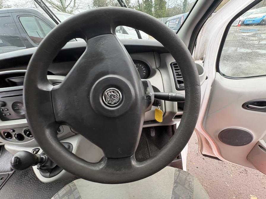 2005 Vauxhall Vivaro – Model: Vivaro 2900 DI SWB – FE55VLP