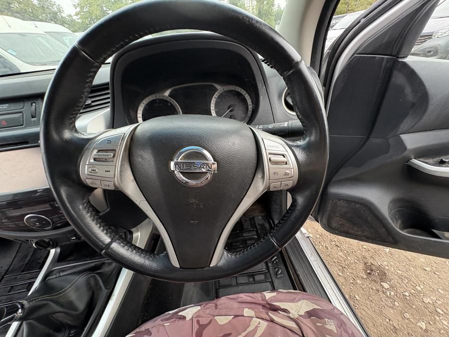 2017 Nissan Navara – Model: Navara Tekna dCi – VN17VVF