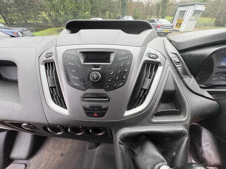 2015 Ford Transit Custom – Model: Transit Custom 270 E-Tech – YL65DKU