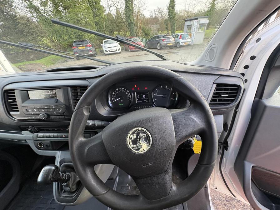 2020 Vauxhall Vivaro – Model: Vivaro 2700 Edition S/S – DL69YJO