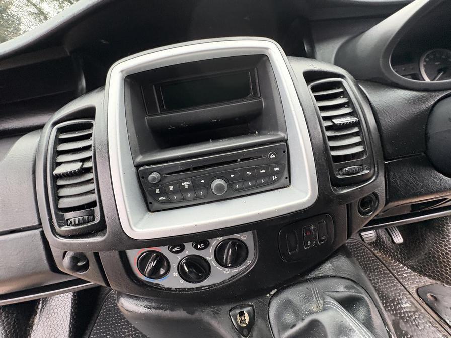 2011 Vauxhall Vivaro – Model: Vivaro  2700 Sportive CDTI – YD61AUK