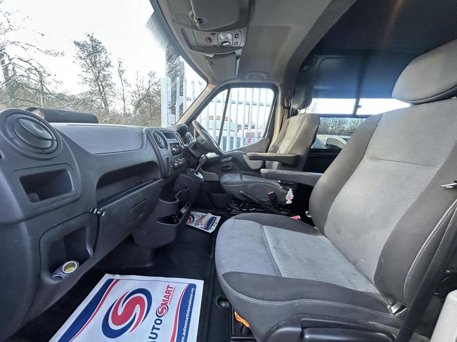 2015 Renault Master – Model: Master MM33 Business dCi Semi-Auto – YJ15EMK