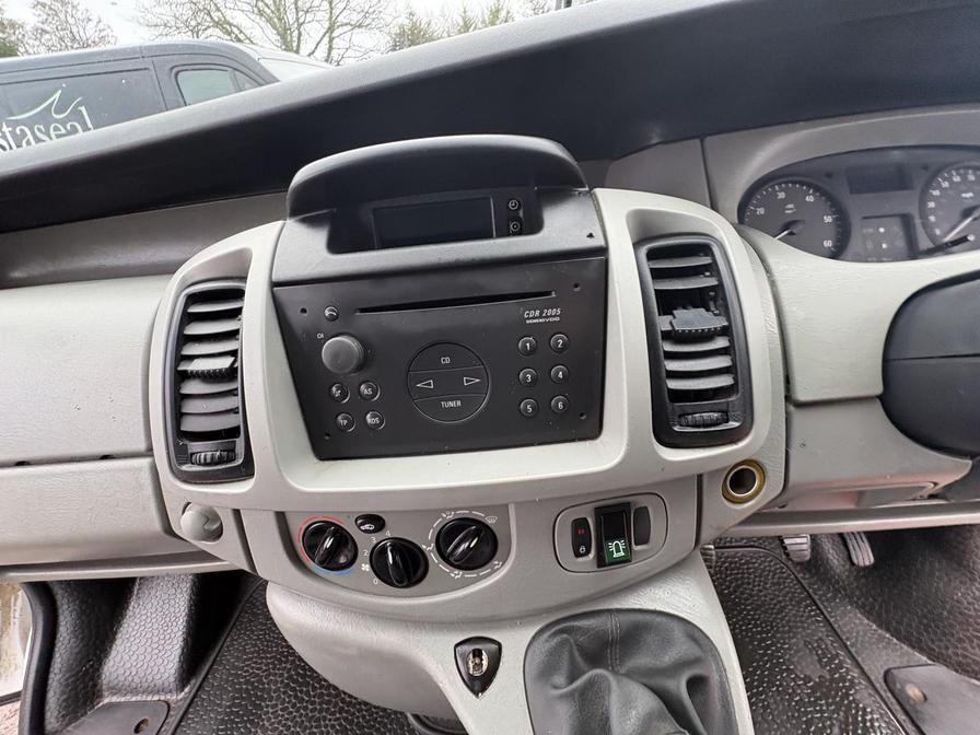 2005 Vauxhall Vivaro – Model: Vivaro 2900 DI SWB – FE55VLP