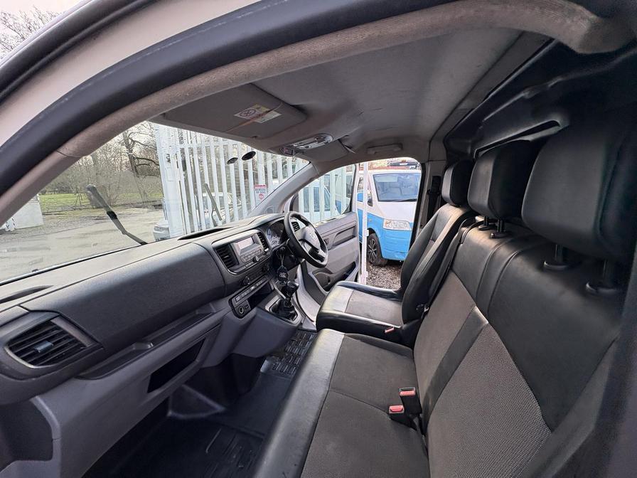 2020 Vauxhall Vivaro – Model: Vivaro 2700 Edition S/S – DL69YJO