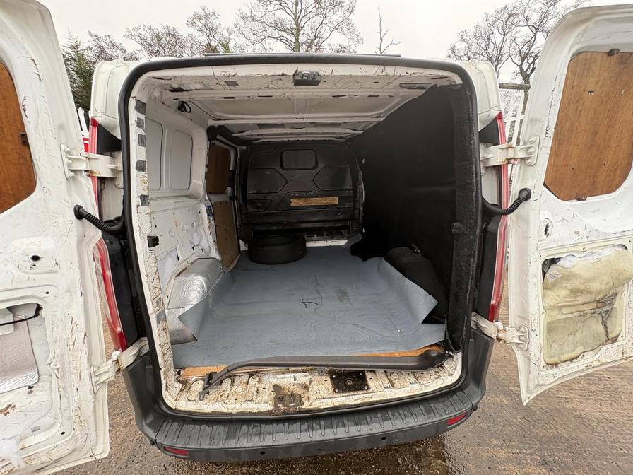 2015 Ford Transit Custom – Model: Transit Custom 270 E-Tech – YL65DKU