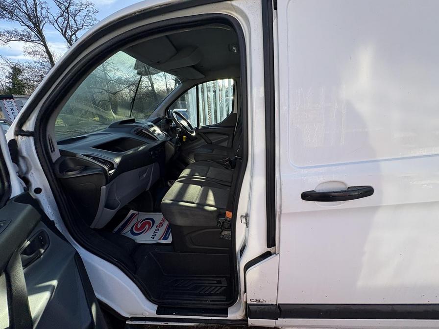 2017 Ford Transit Custom – Model: Transit Custom 270 – HN67GXW