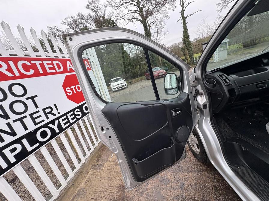 2011 Vauxhall Vivaro – Model: Vivaro  2700 Sportive CDTI – YD61AUK