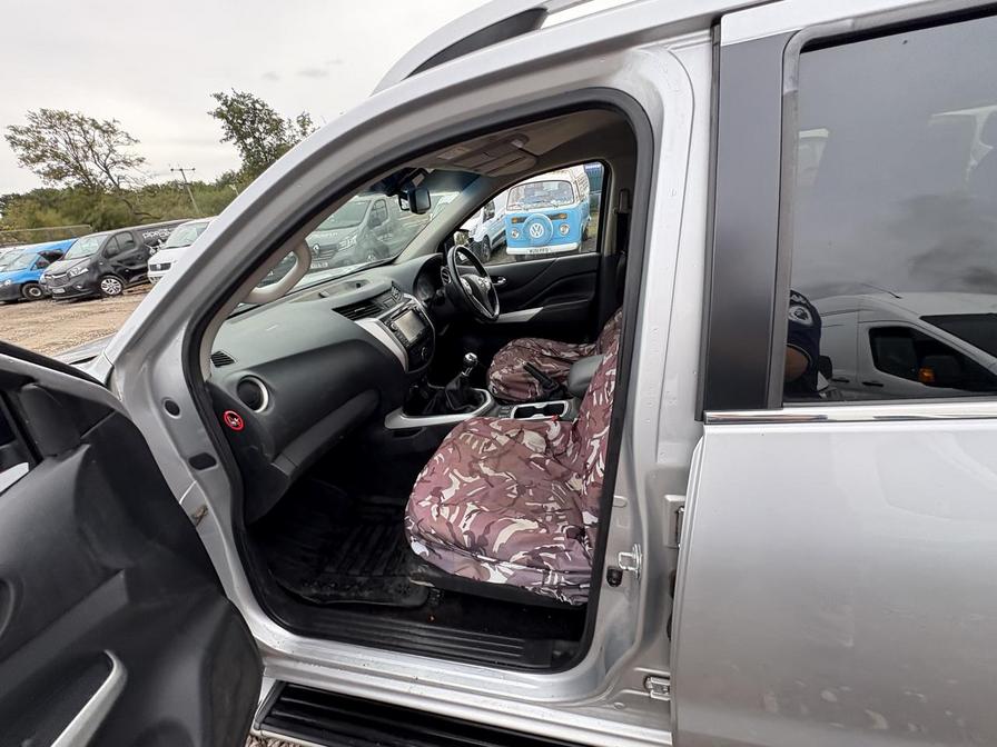 2017 Nissan Navara – Model: Navara Tekna dCi – VN17VVF