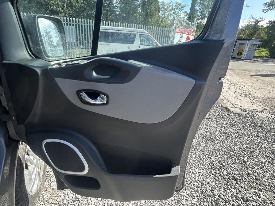 2017 Renault Trafic – Model: Trafic LL29 Sport Nav dCi – HT17GSY