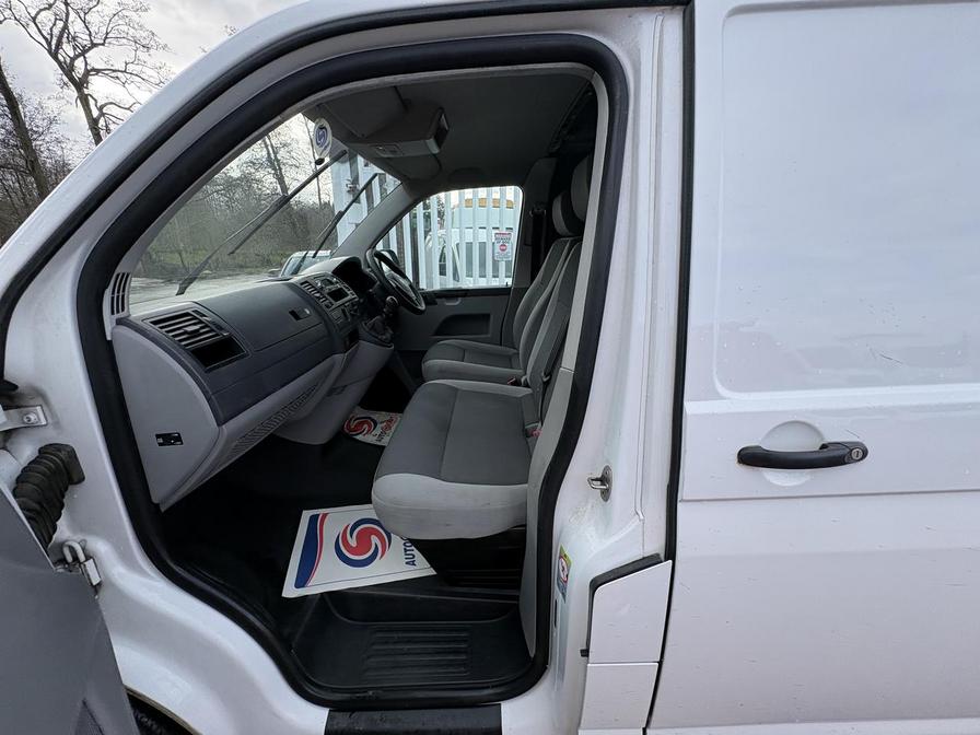 2014 Volkswagen Transporter – Model: Transporter T28 StartLine TDI – MF64MYO