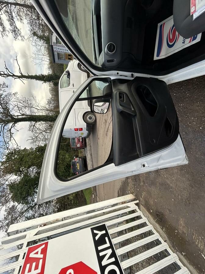 2017 Citroen Berlingo – Model: Berlingo 625 Enterprise Blue HDi – FG66OEA