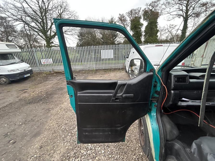 1995 Volkswagen Transporter – Model: Transporter Diesel – M649OCY